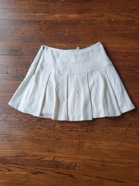 BCBGeneration White Cream Pleated Skirt NWT SIZE 6 Y2k Style Skater, Casual